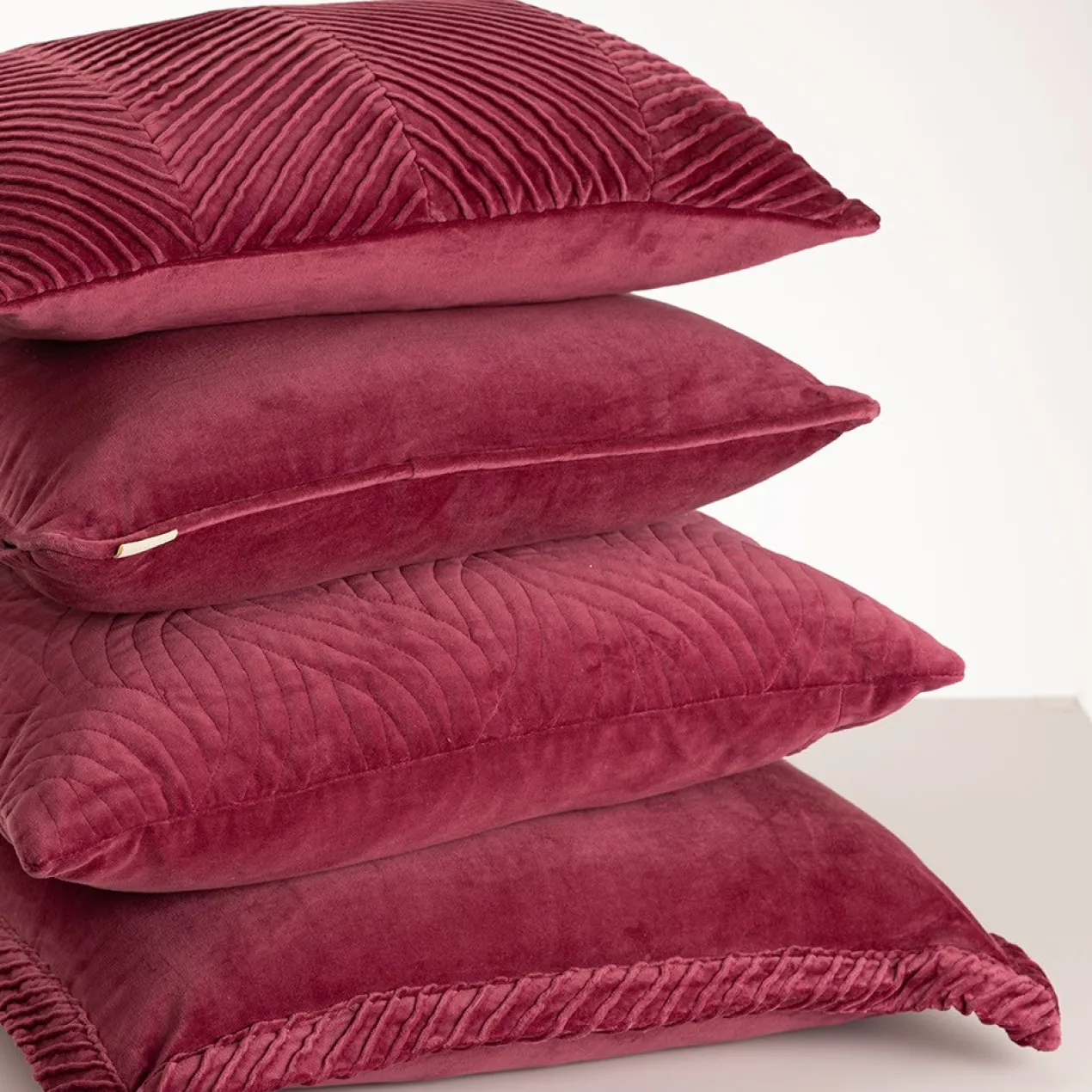 Sierkussen velours tucked allover blushpink