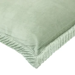 Sierkussen velours tucked border dewgreen