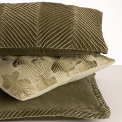 Sierkussen velours tucked border eucalyptus