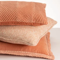Sierkussen velours tucked border flamingo