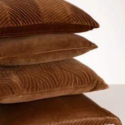 Sierkussen velours tucked border moccamatcha