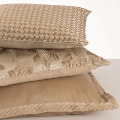 Sierkussen velours tucked border natural