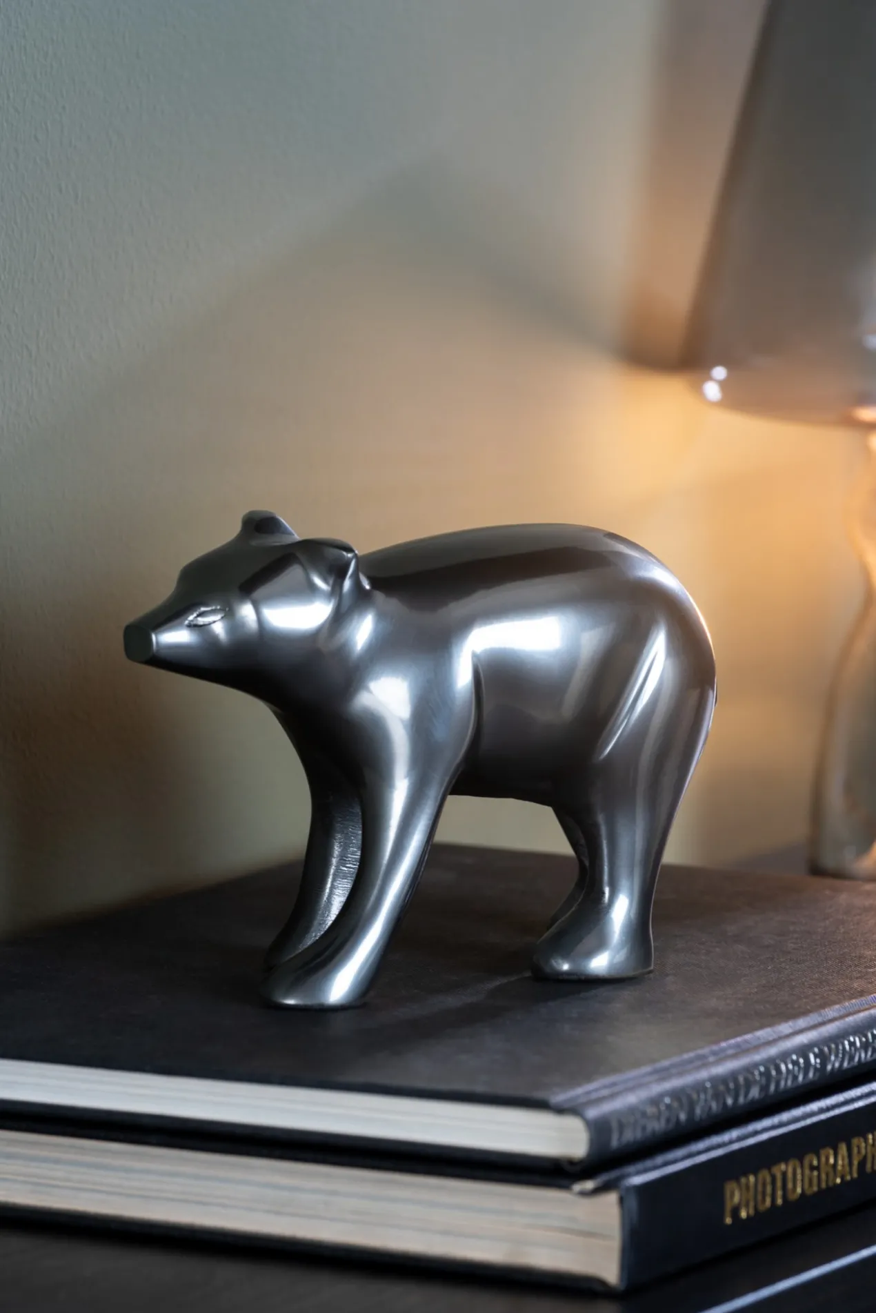 Statue Bear metal matt white