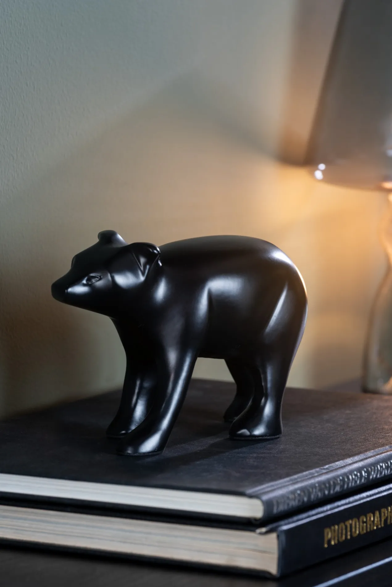 Statue Bear metal matt white