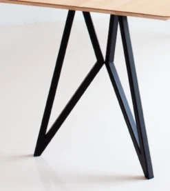Studio HENK tafel Butterfly Blob - zwart frame, HPL Fenix ne