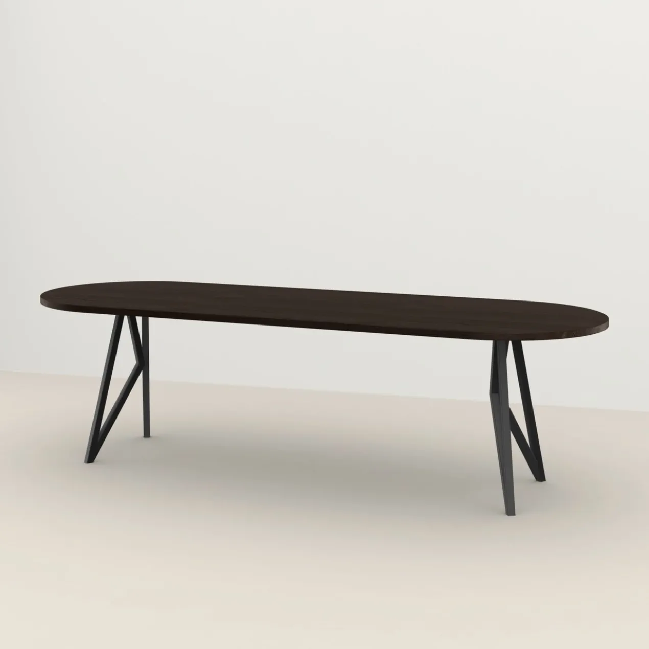 Studio HENK tafel Butterfly Plat ovaal - zwart frame, gerookte beits 220 x 90 | Gerookte Beits | Rechte Rand | Frame Zwart