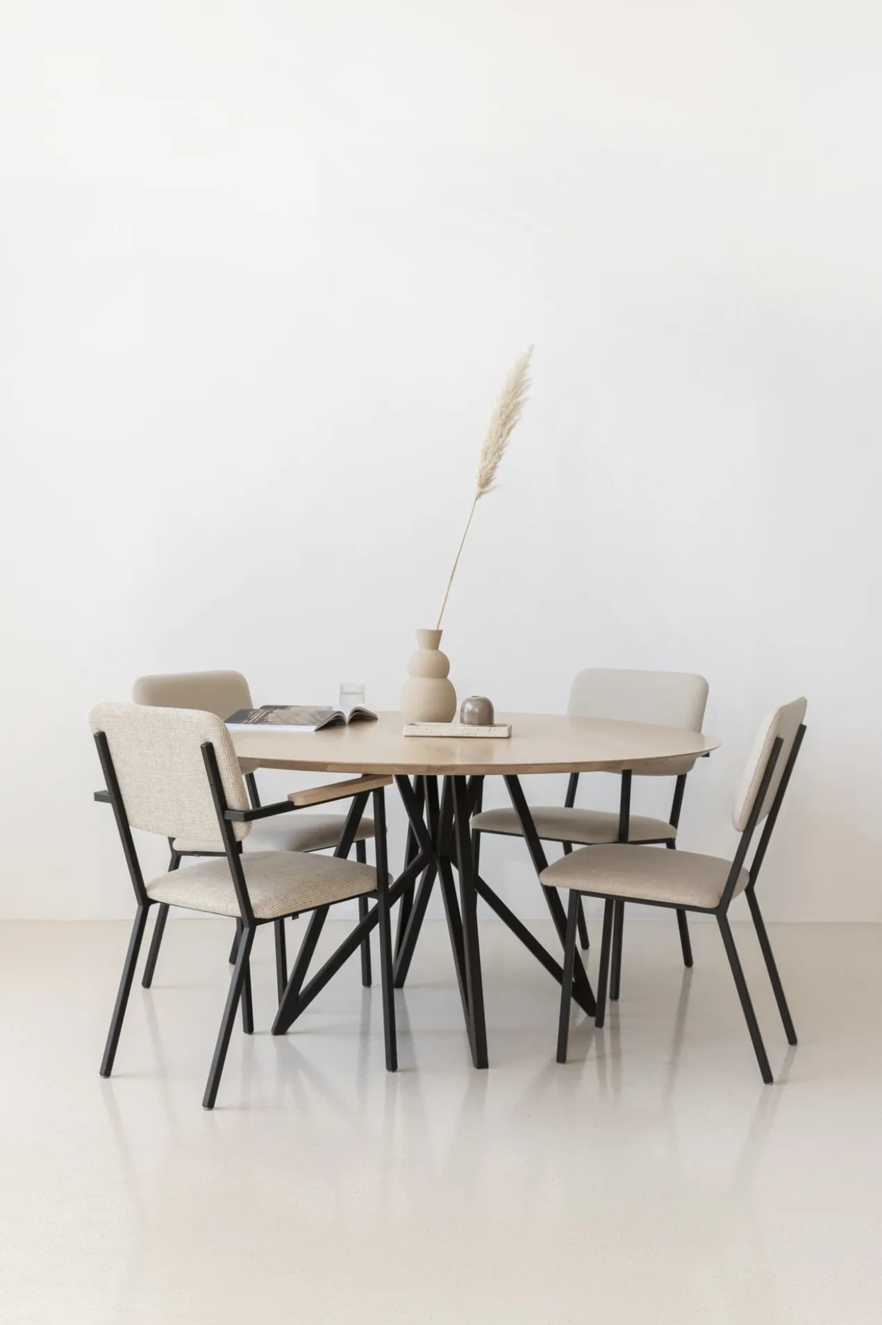 Studio HENK tafel Butterfly Rond Tripod - wit frame, HPL Fen