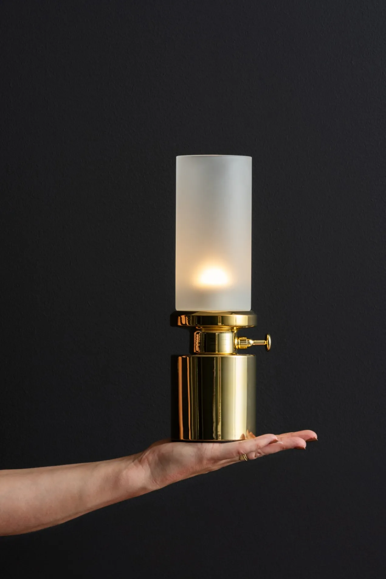 Table lamp Camp LED iron ochre yellow