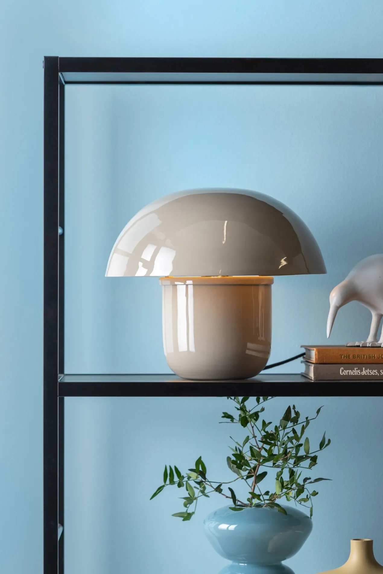 Table lamp Fat Mushroom enamel warm grey
