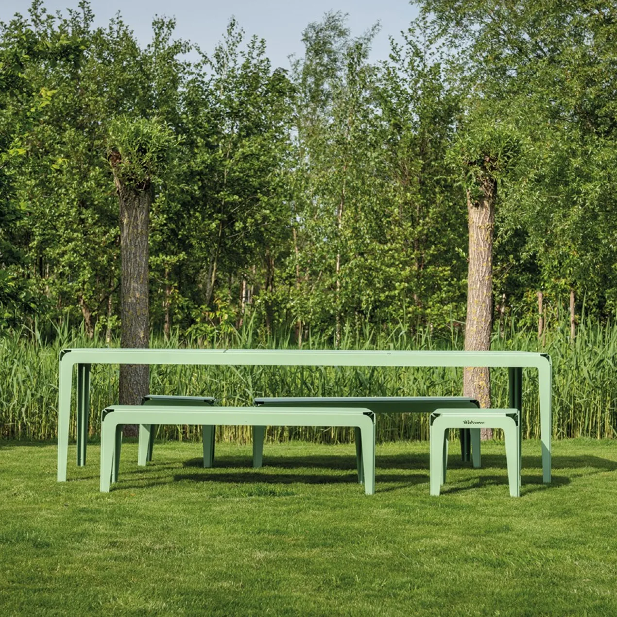 Tuinbank Bended Bench 140 grey blue