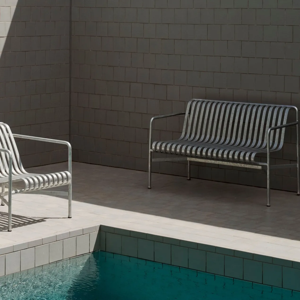 Tuinbank Palissade Dining hot galvanised