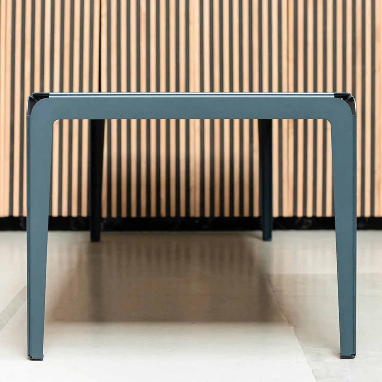 Tuintafel Bended 90x90 pale green