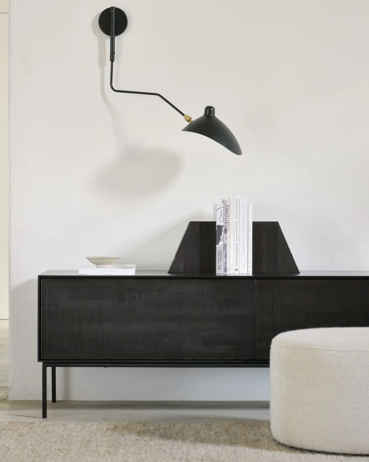 Tv-meubel Grooves teak off black/bruin 242 cm