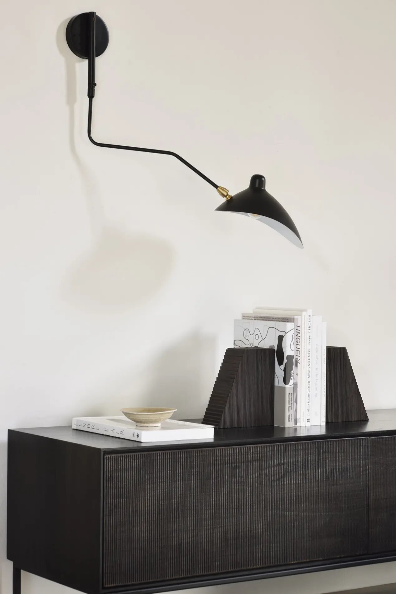 Tv-meubel Grooves teak off black/bruin 162 cm