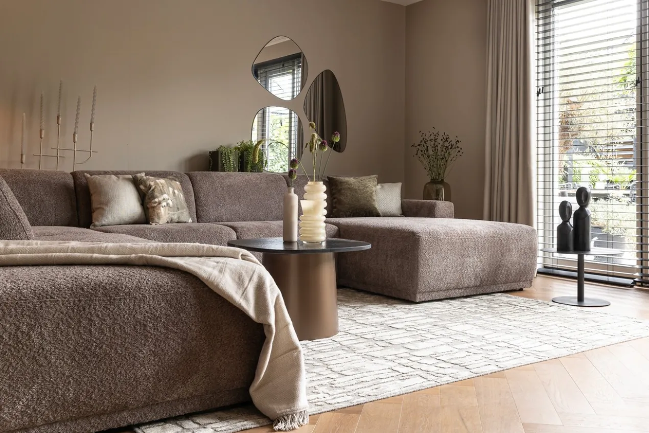 U-bank Izzy rechts SG VI 685