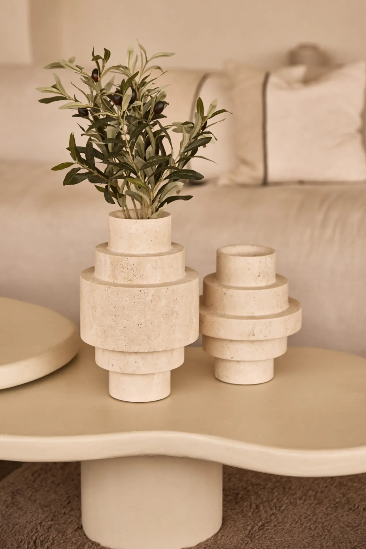 Vaas Agano Travertine L