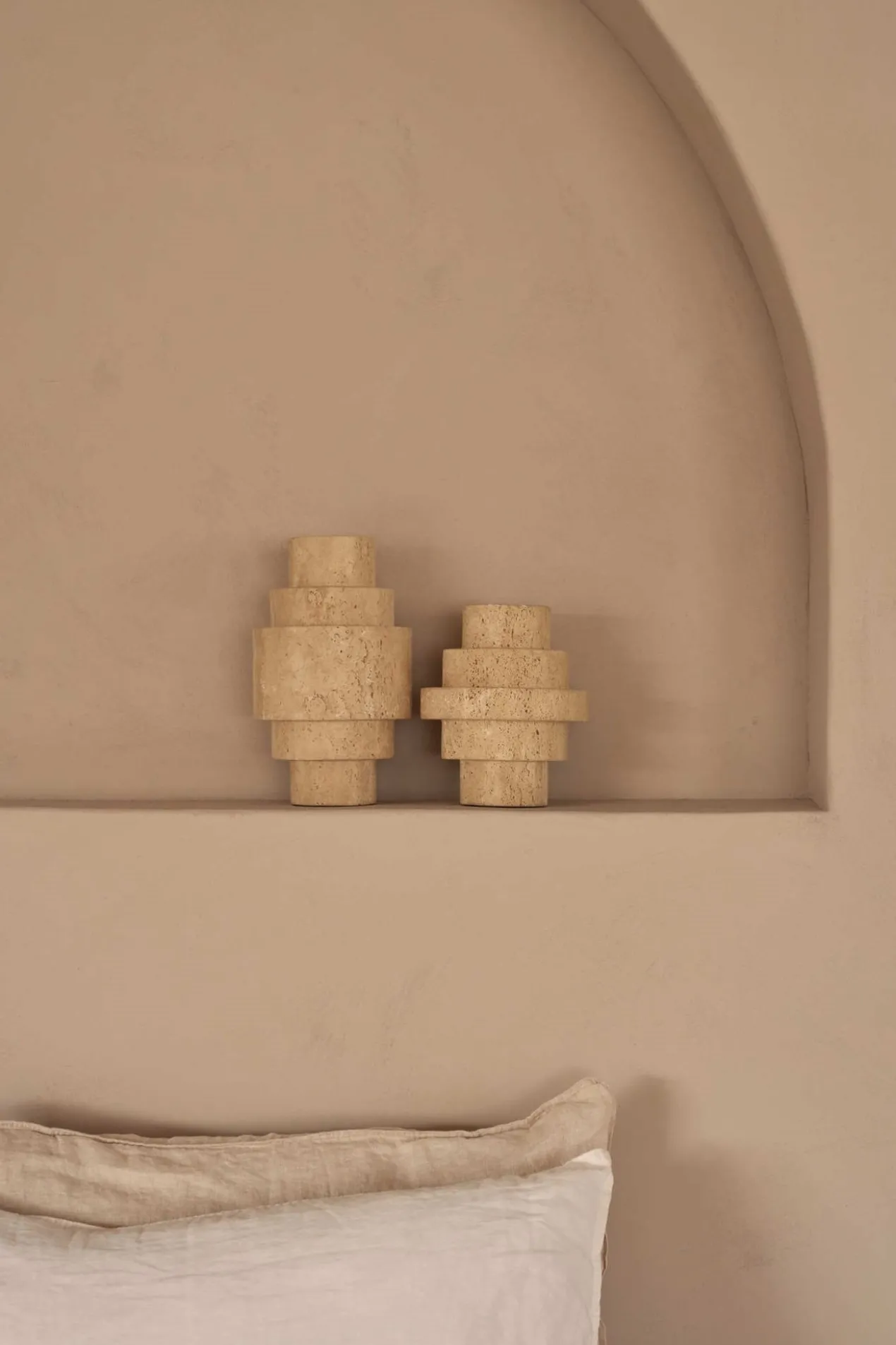 Vaas Agano Travertine M