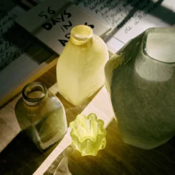 Vaas Atelier glass small pale green