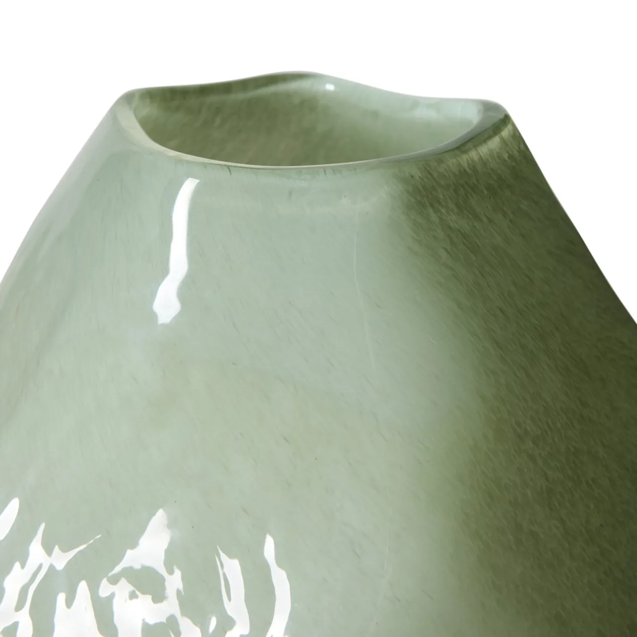 Vaas Nienke Sikkema Gemstone jade
