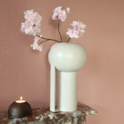 Vaas Selva ivory Ø16 x H28 cm