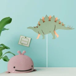 van Tjalle en Jasper - Wandlamp Stegosaurus