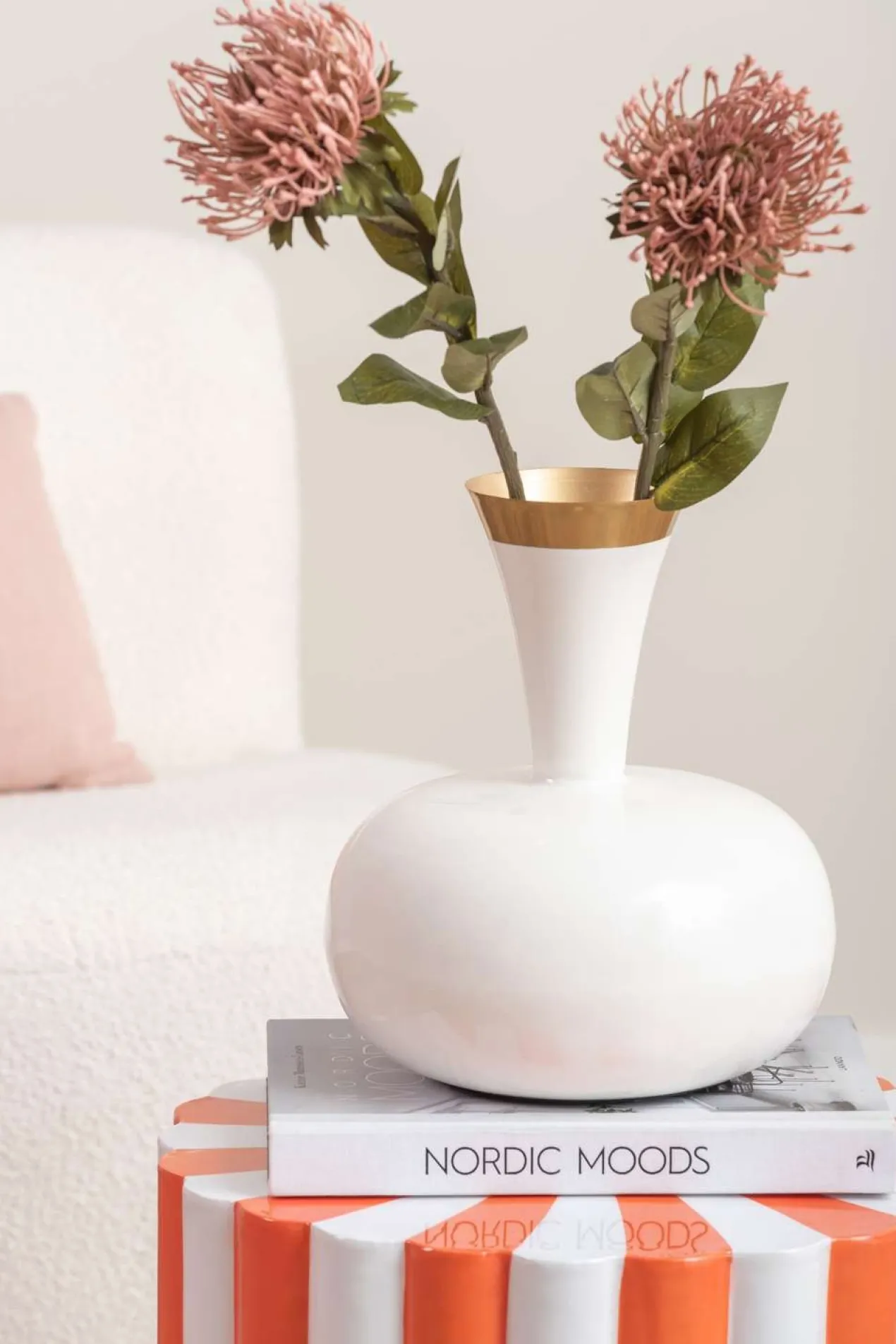Vase Yara large enamel white