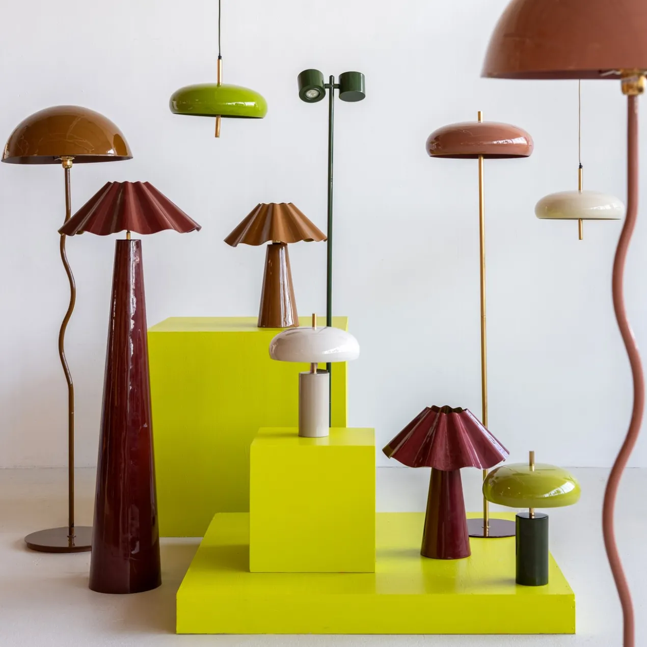 Vloerlamp Adams dark red