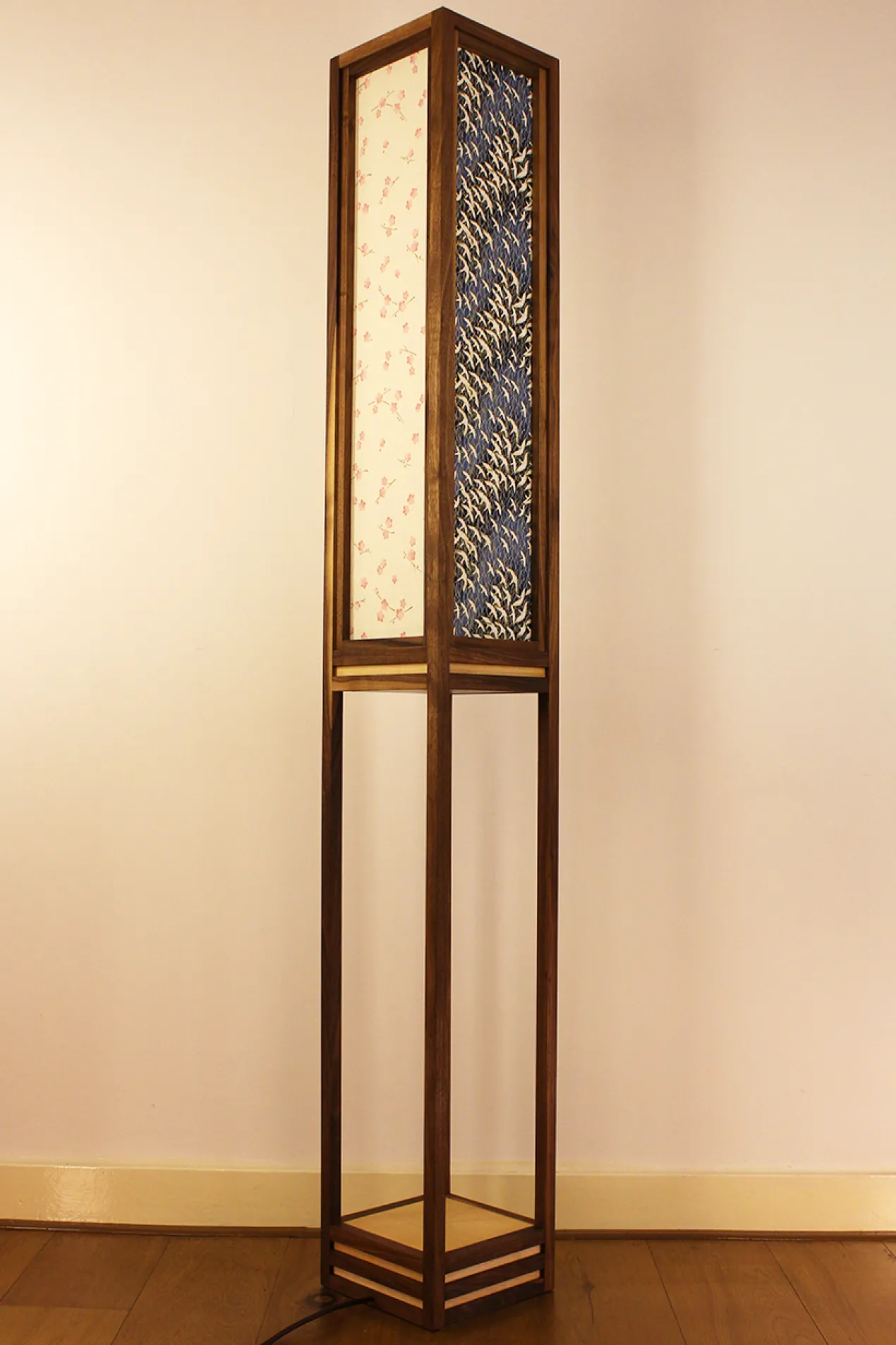 Vloerlamp Ginza walnut