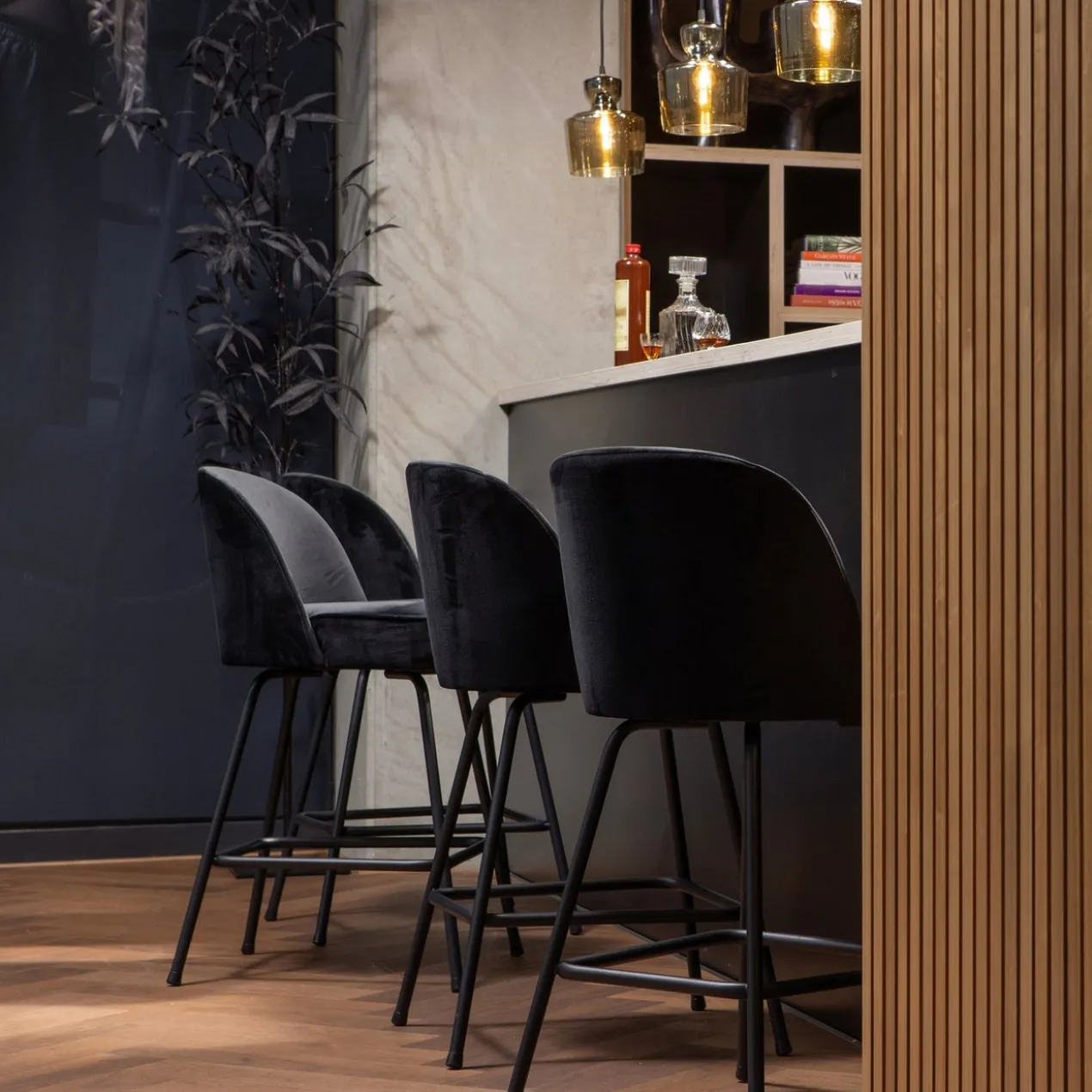 Vogue barstoel 65 cm velvet zwart