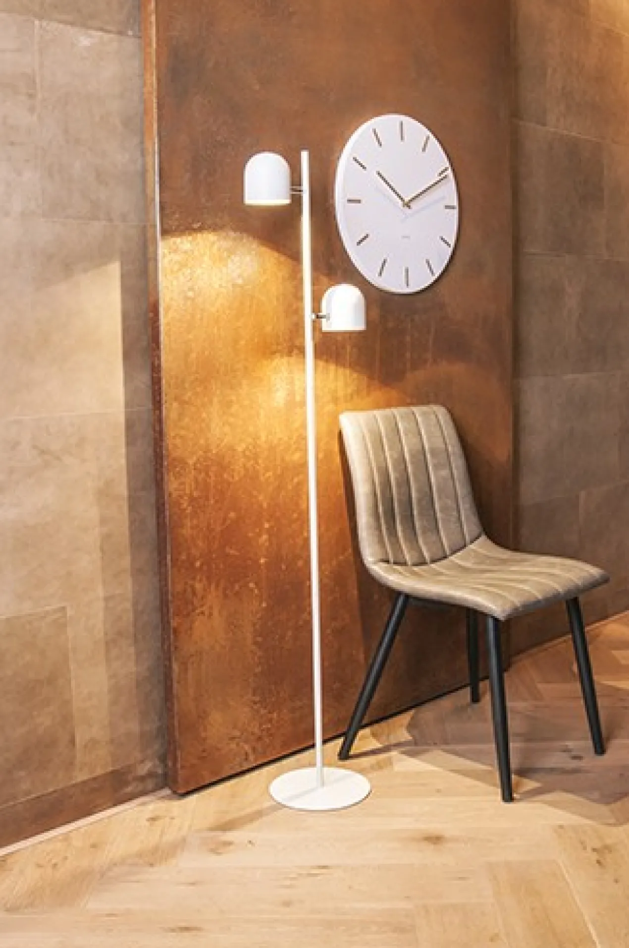 Wall clock Charm white steel with gold battons