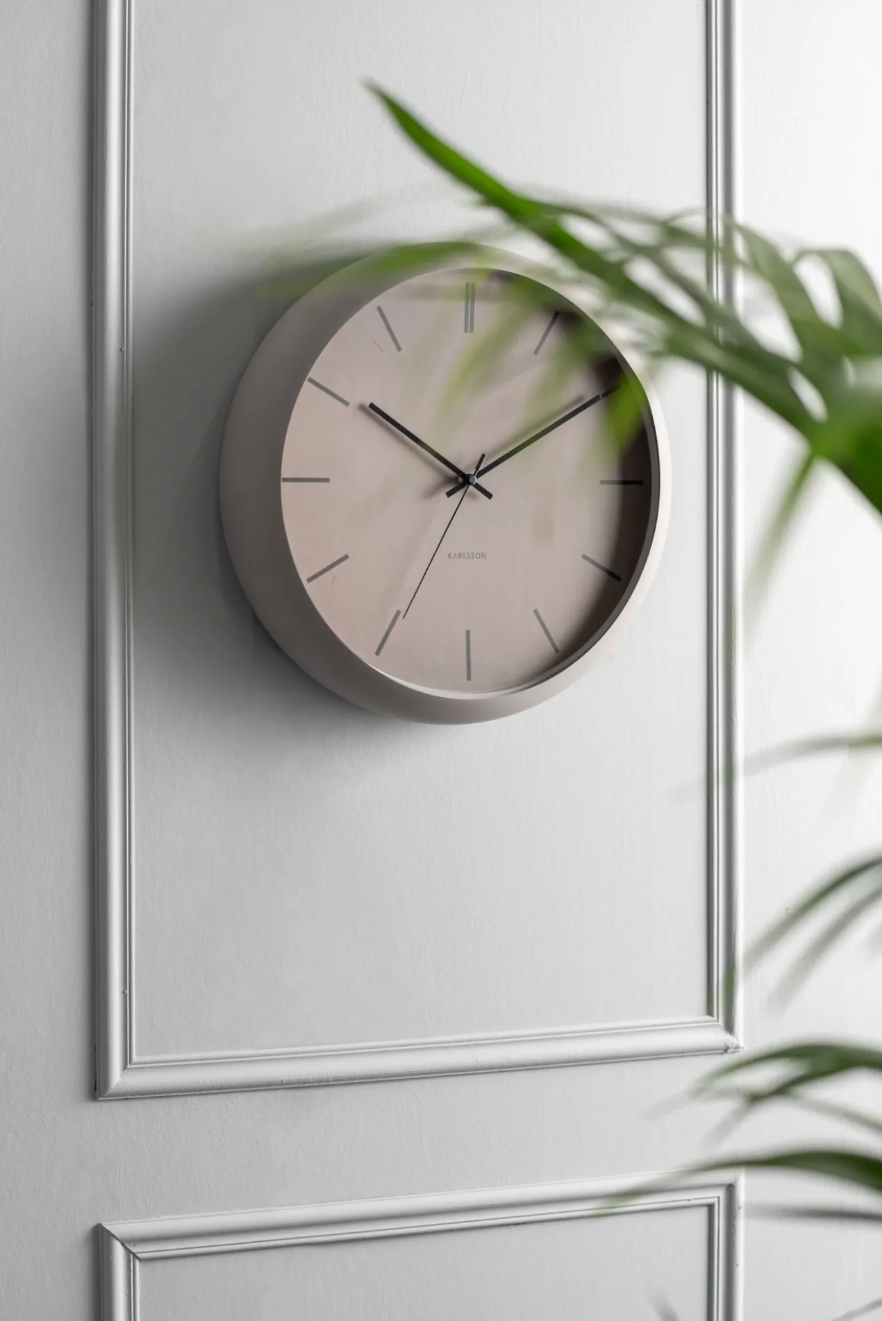Wall clock Nirvana Globe warm grey