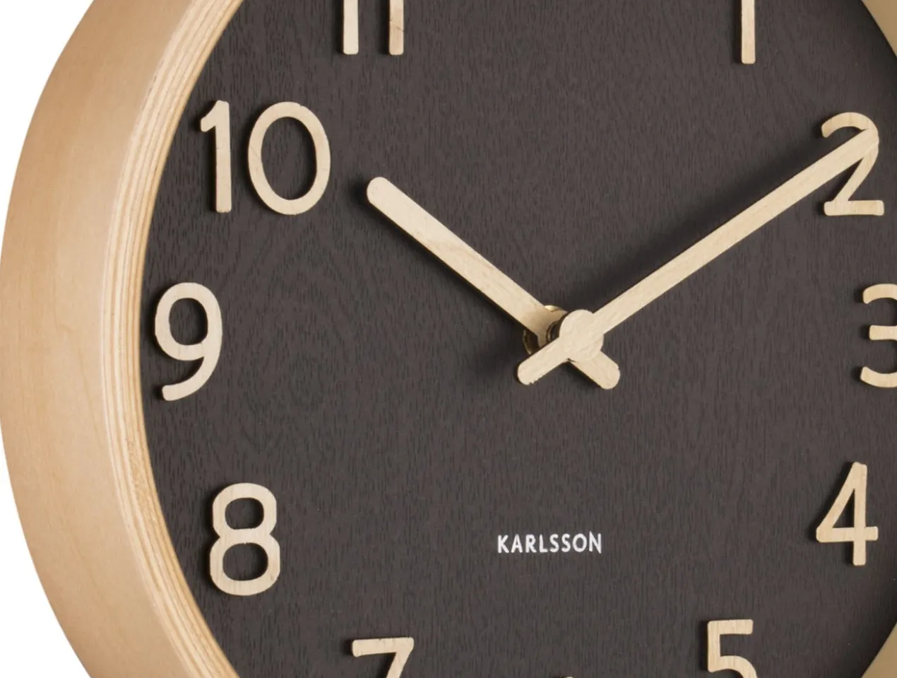 Wall clock Pure wood grain small black