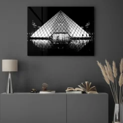 Walljar acrylglas schilderij - Louvre Frontview Acrylglas schilderij - 70 x 100 cm