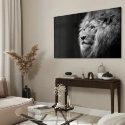 Walljar acrylglas schilderij - Gazing Lion Acrylglas schilderij - 70 x 100 cm