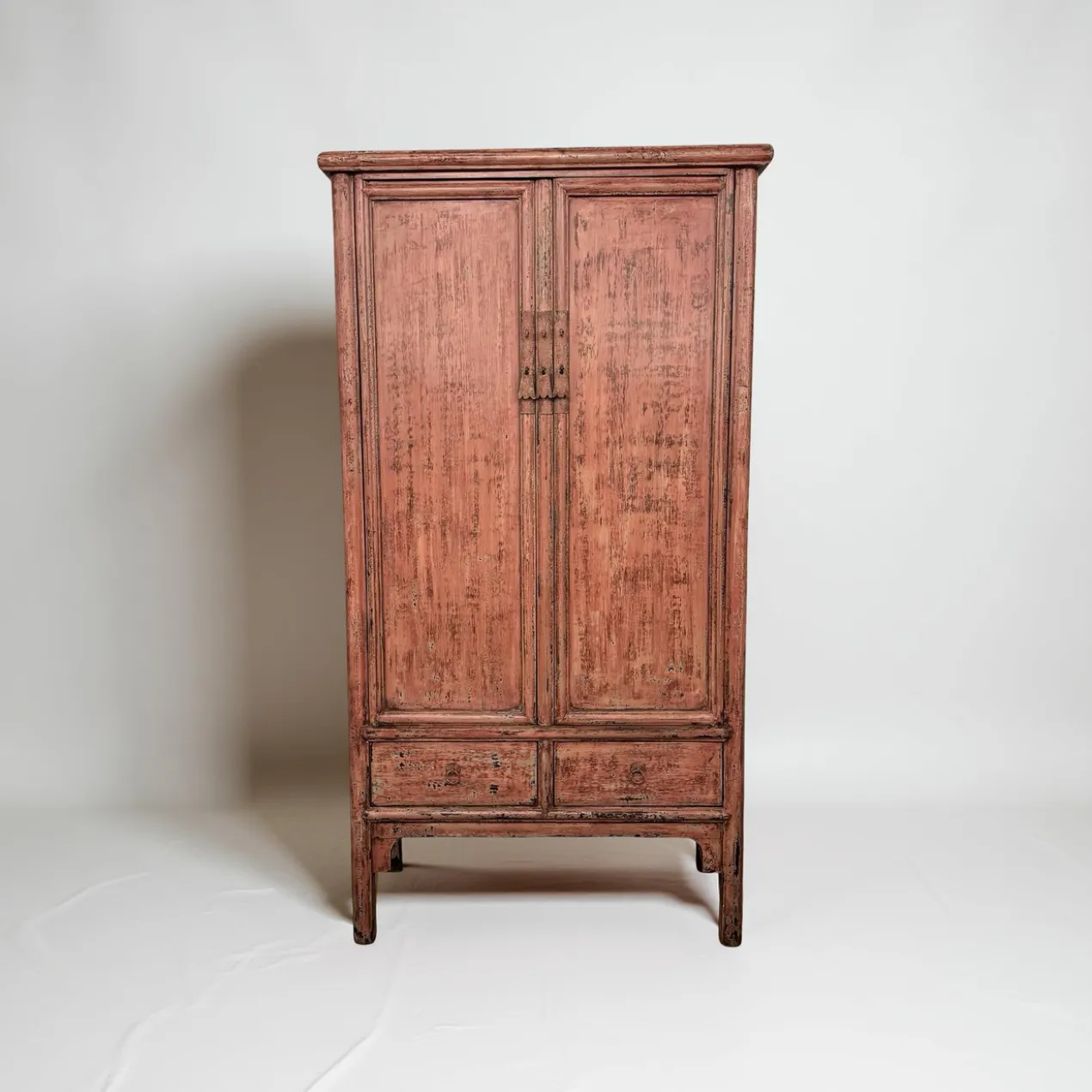 Wandkast 2 deur 4 la roze/rood uniek