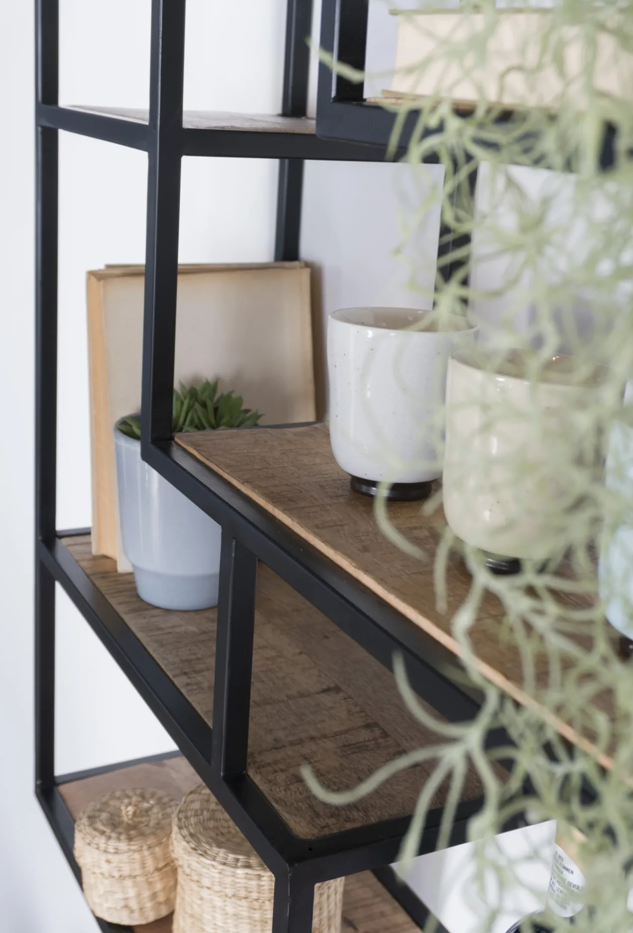 Wandkast Huub Mangohout