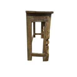 Wandkast met mooie snijwerk naturel