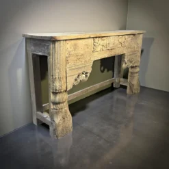 Wandkast met mooie snijwerk naturel