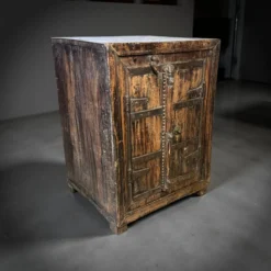 Wandkast vierkant antiek finish