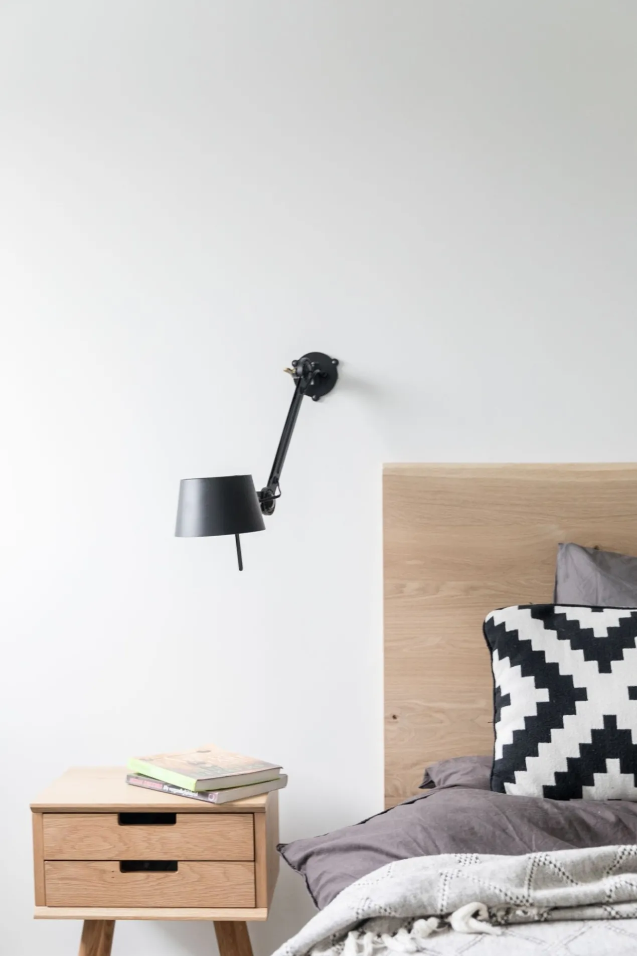 Wandlamp Bolt Bed sidefit install smokey black