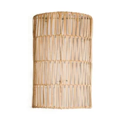 Wandlamp van gelakte rotan schil 26x40 cm