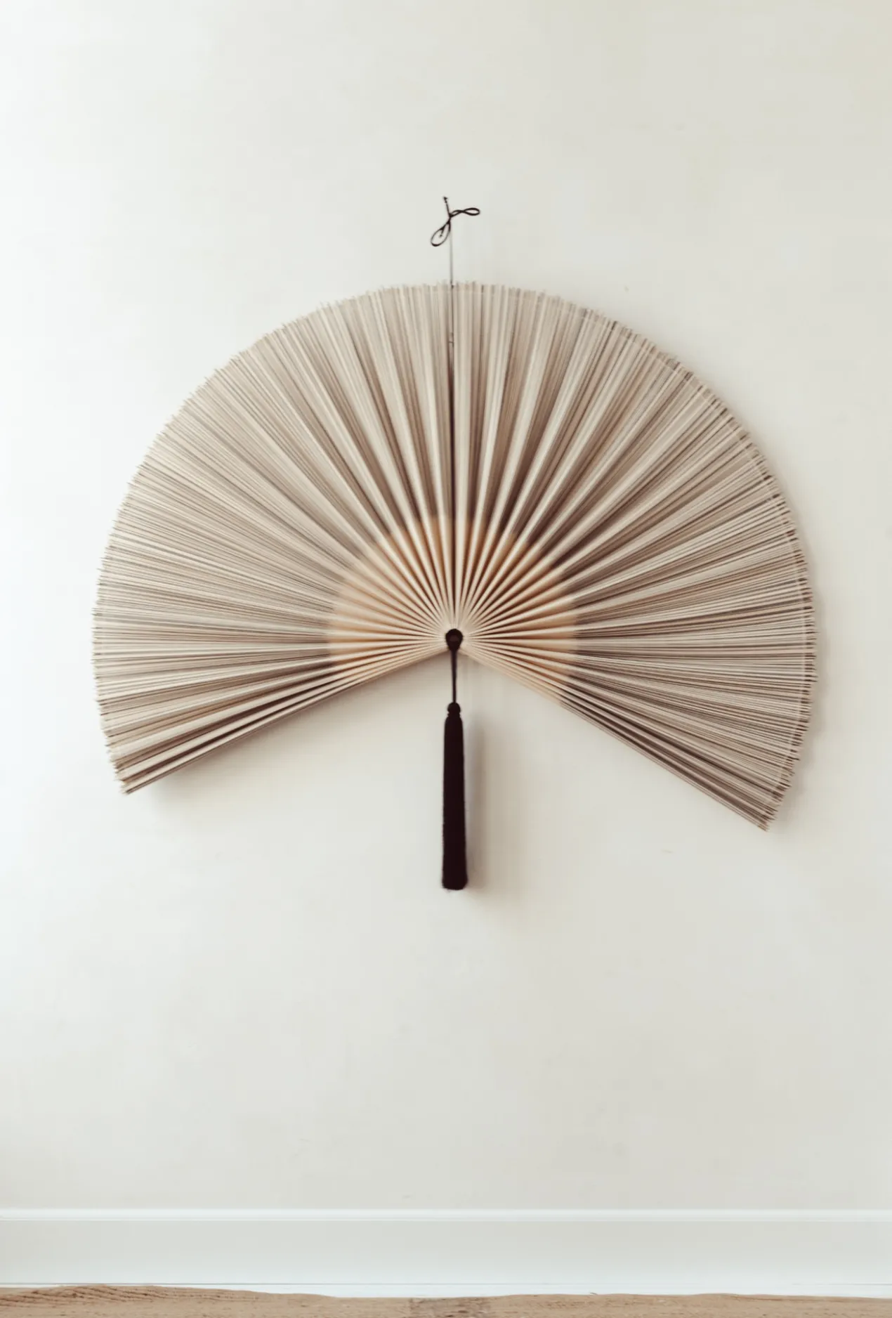 Wandornament bamboe waaier naturel XL