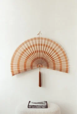 Wandornament bamboe waaier terracotta XL