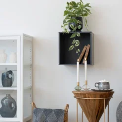 Wandplank vierkant donkergrijs Frenkie