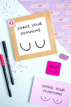 Wandtegel - Shake your pompoms