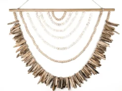 XL wandhanger Busur driftwood / schelpen / kralen