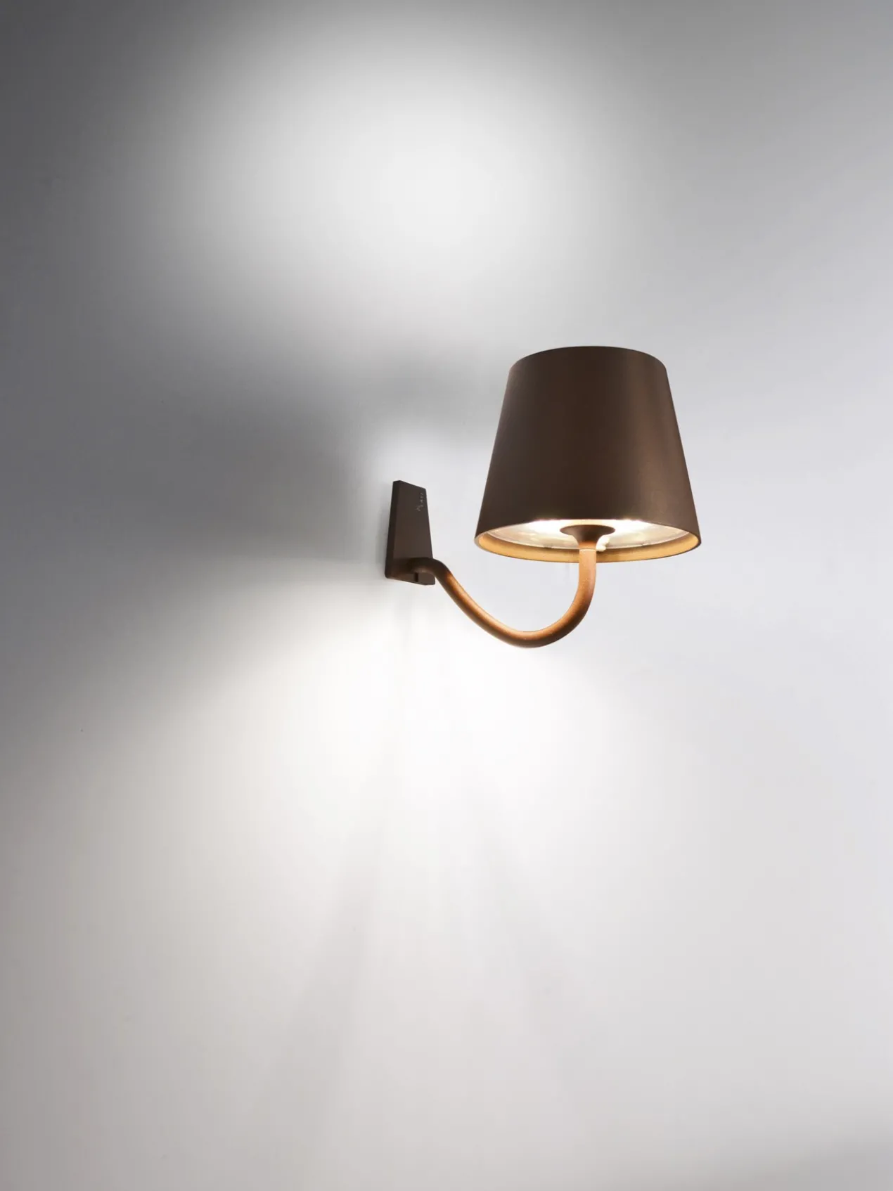 Zafferano oplaadbare wandlamp wit
