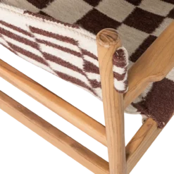 Zano fauteuil hout bruin met kelim zitting naturel